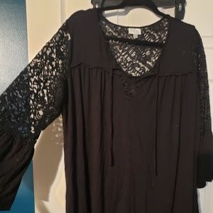 Black lace top 22/24